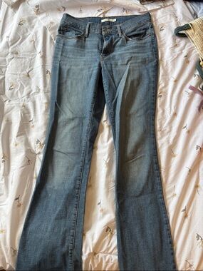 Levi's Women's Classic Bootcut Jeans in Blue Wash